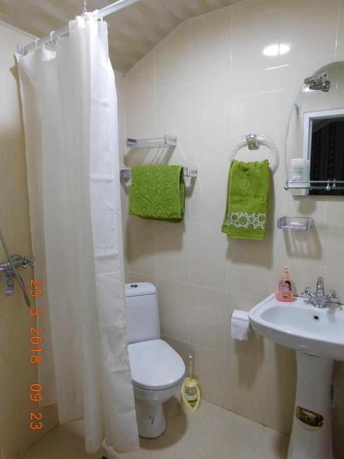 Akaki'S Guesthouse Borjomi ภายนอก รูปภาพ