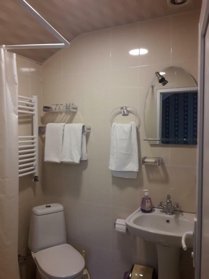 Akaki'S Guesthouse Borjomi ภายนอก รูปภาพ