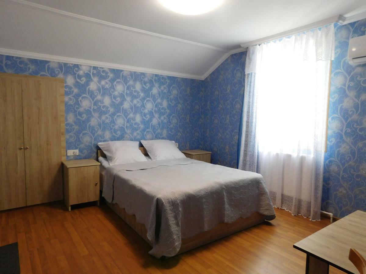 Akaki'S Guesthouse Borjomi ภายนอก รูปภาพ